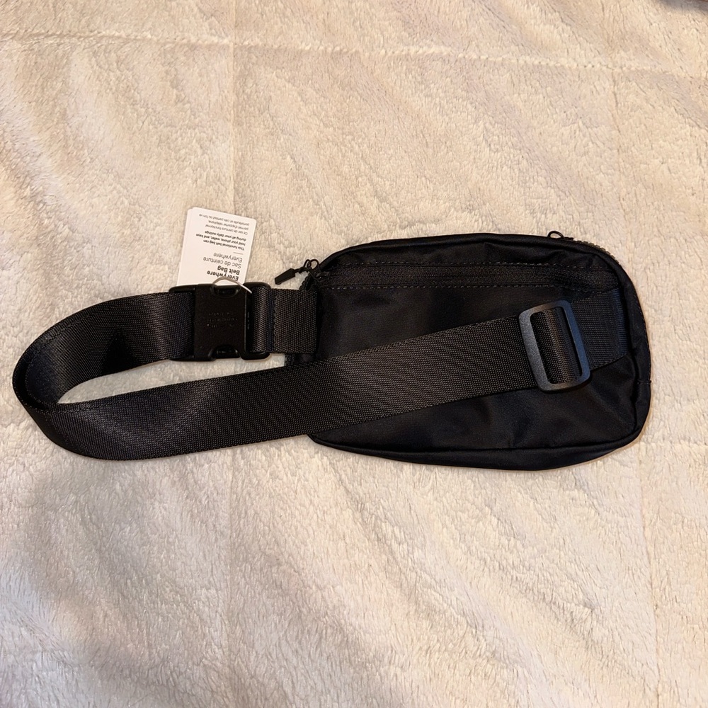 Lululemon NWT Everywhere Belt Bag Pride 1L - Picture 8 of 10